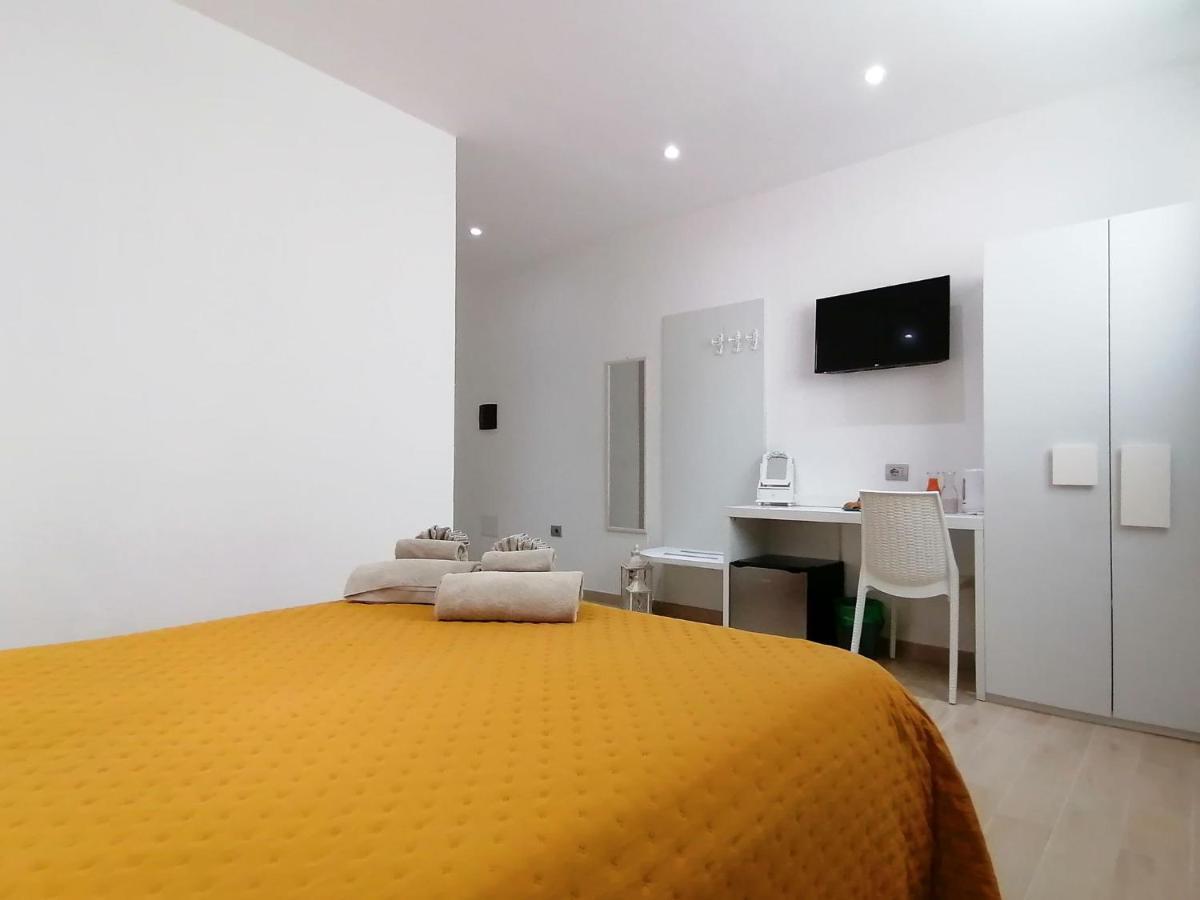 سانتا تيريزا غالّورا Charme Suite B&B Experience المظهر الخارجي الصورة
