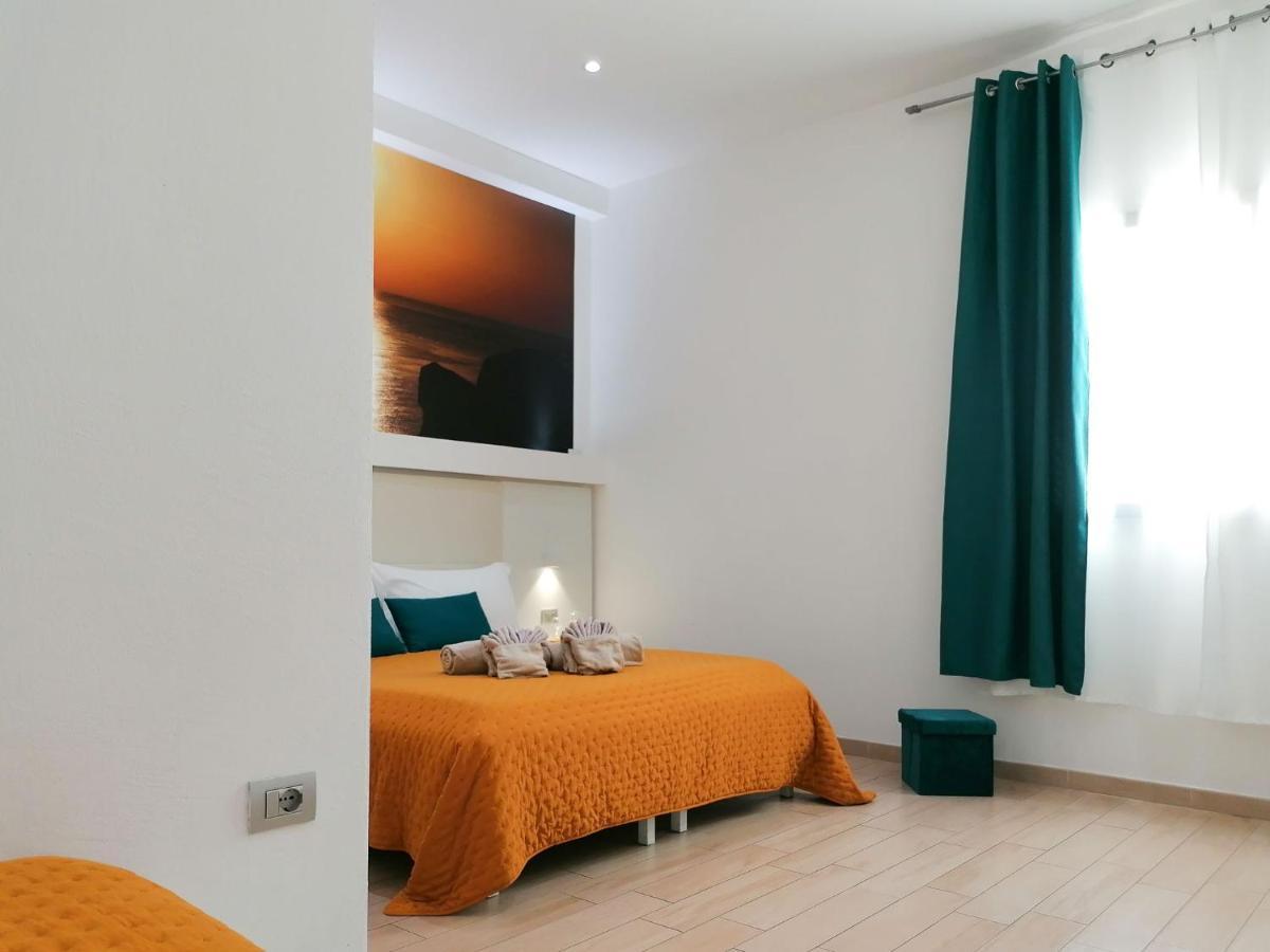 سانتا تيريزا غالّورا Charme Suite B&B Experience المظهر الخارجي الصورة
