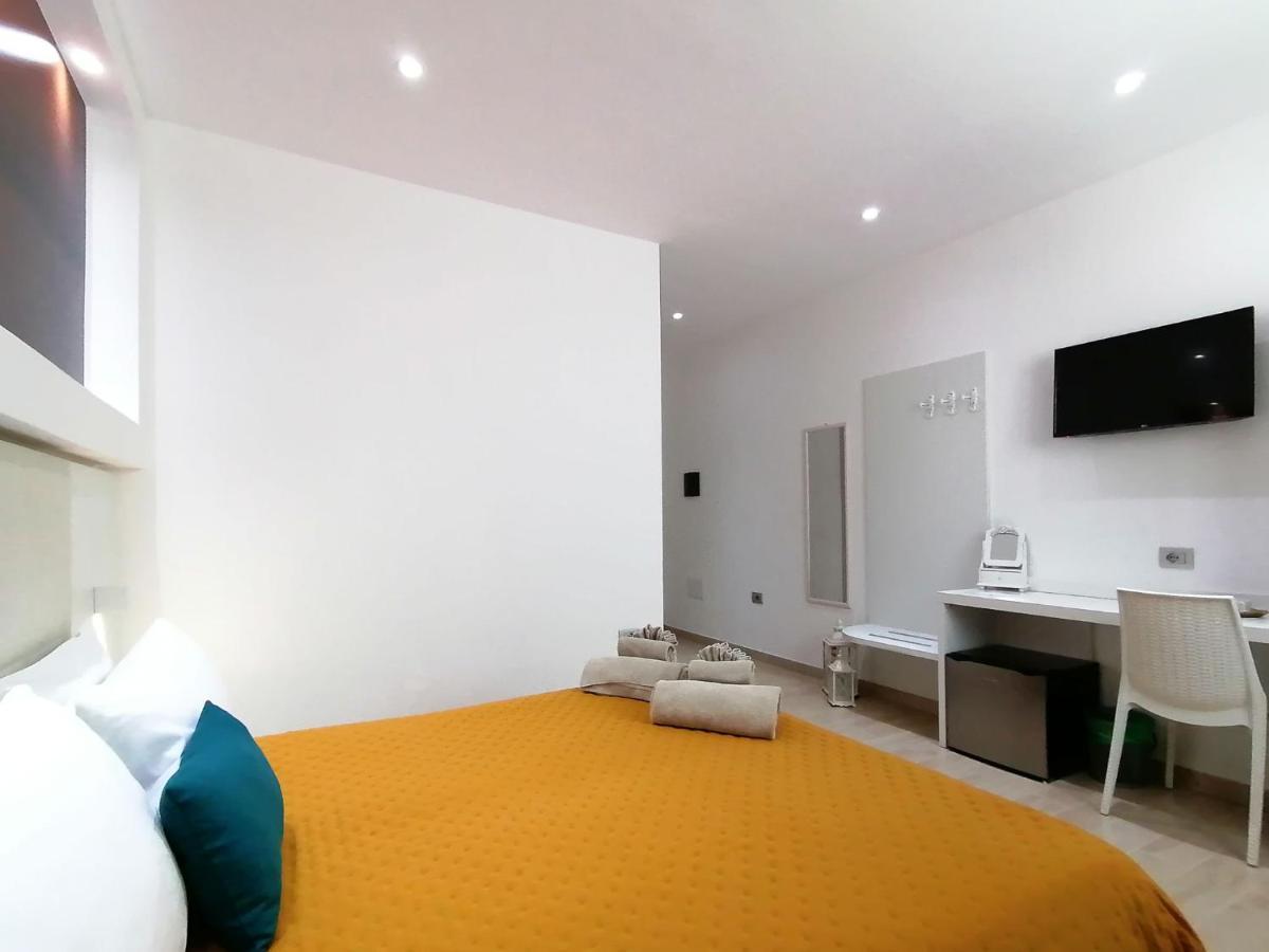 سانتا تيريزا غالّورا Charme Suite B&B Experience المظهر الخارجي الصورة