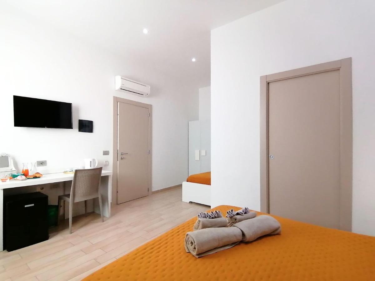 سانتا تيريزا غالّورا Charme Suite B&B Experience المظهر الخارجي الصورة