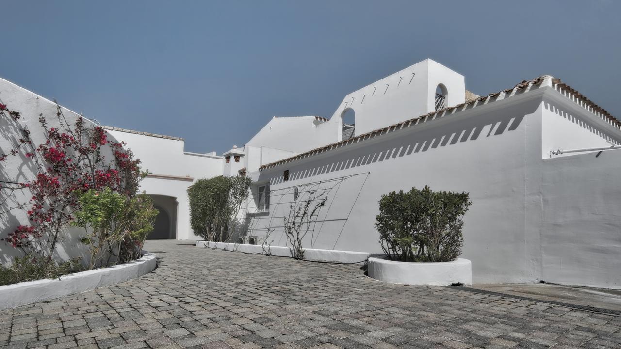 سانتا تيريزا غالّورا Charme Suite B&B Experience المظهر الخارجي الصورة